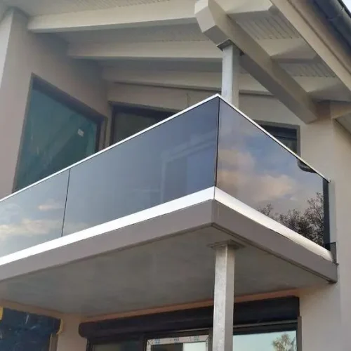 Glass railing